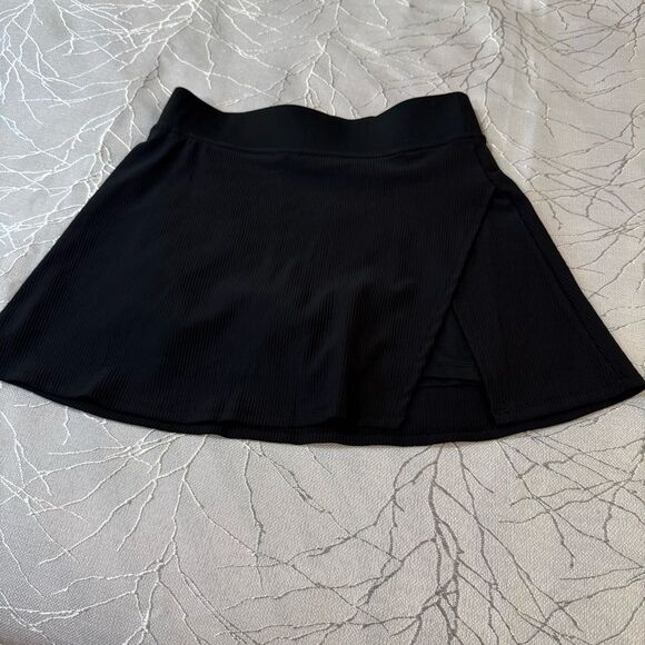 Freely Skort Black Sexy Slit Textured Fabric Side Pockets Golf Tennis SZ XS - Picture 6 of 10